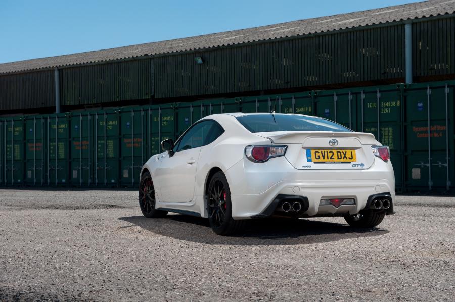  Toyota GT 86 by TRD 2012 года  (UK) (фото 20 из 21)